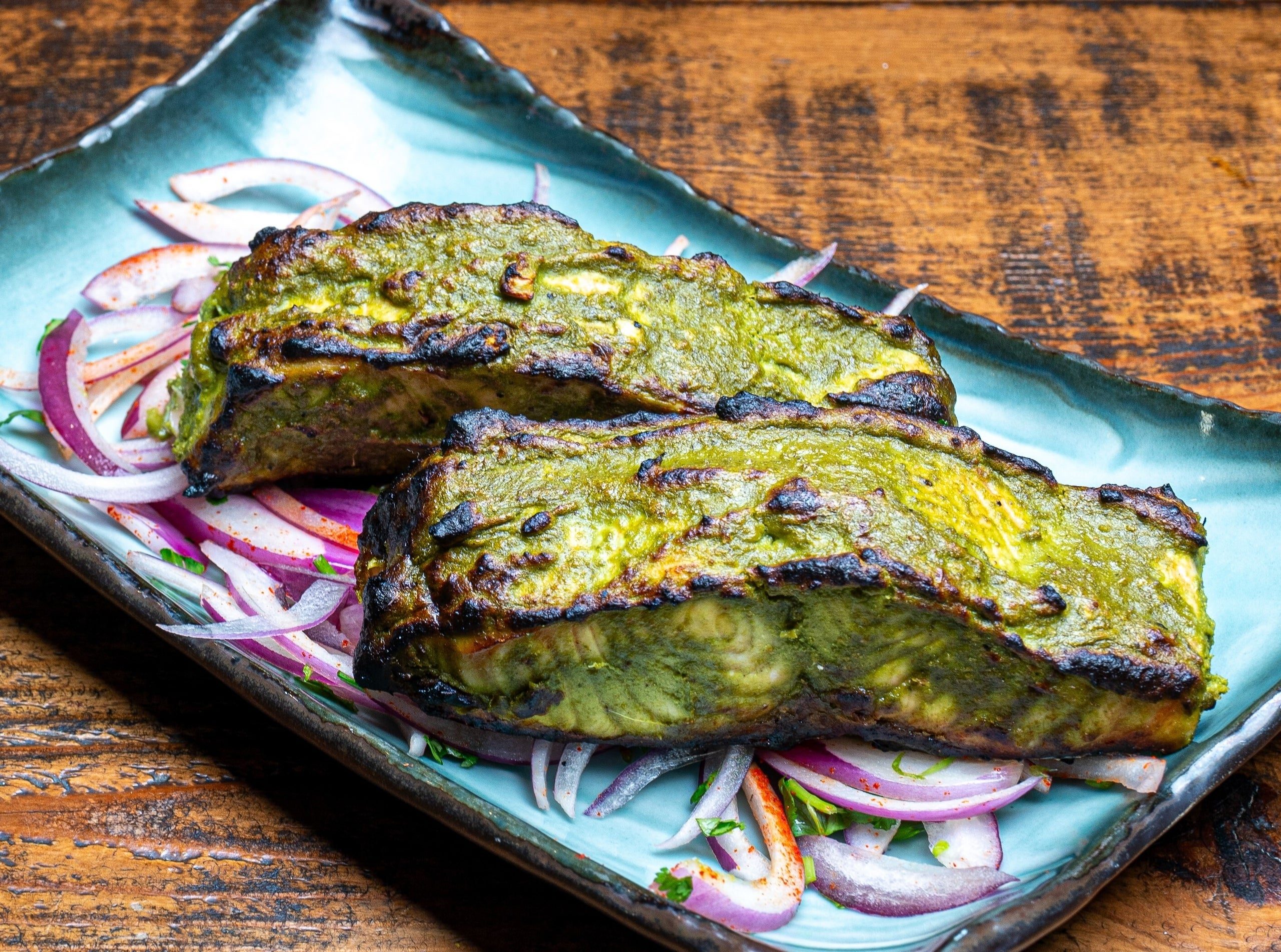 OREGANO HARIYALI SALMON.